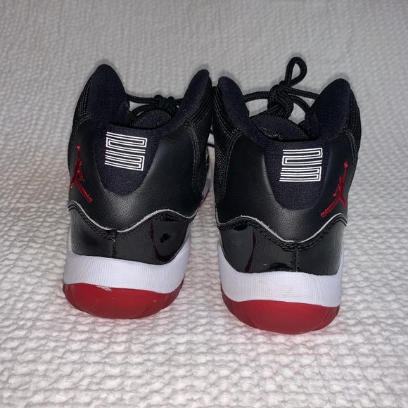 Shoes - Picture 4 of 7